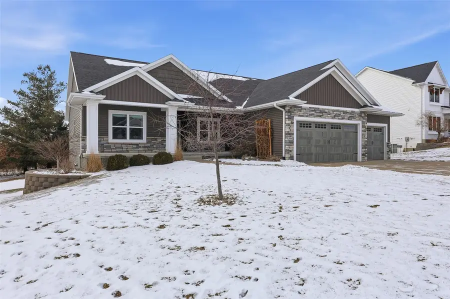 3004 Forrest Meadow Lane, Hiawatha, IA 52233 - Image #2