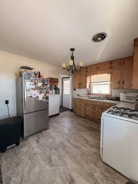 3302 12th Avenue Sw, Cedar Rapids, IA 52404 - Image #2