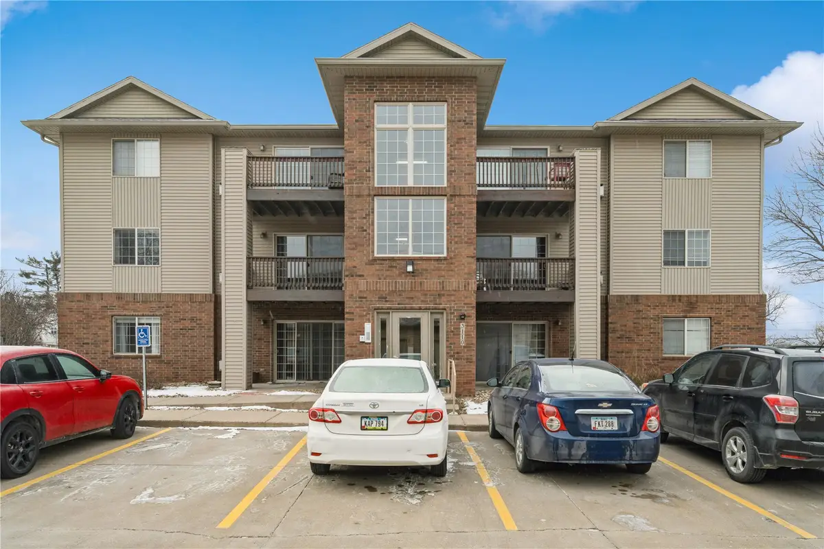 3110 Wilson Avenue Sw #1, Cedar Rapids, IA 52404 - Image #1