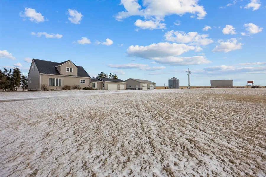 6880 17th Avenue, Keystone, IA 52249 - #2