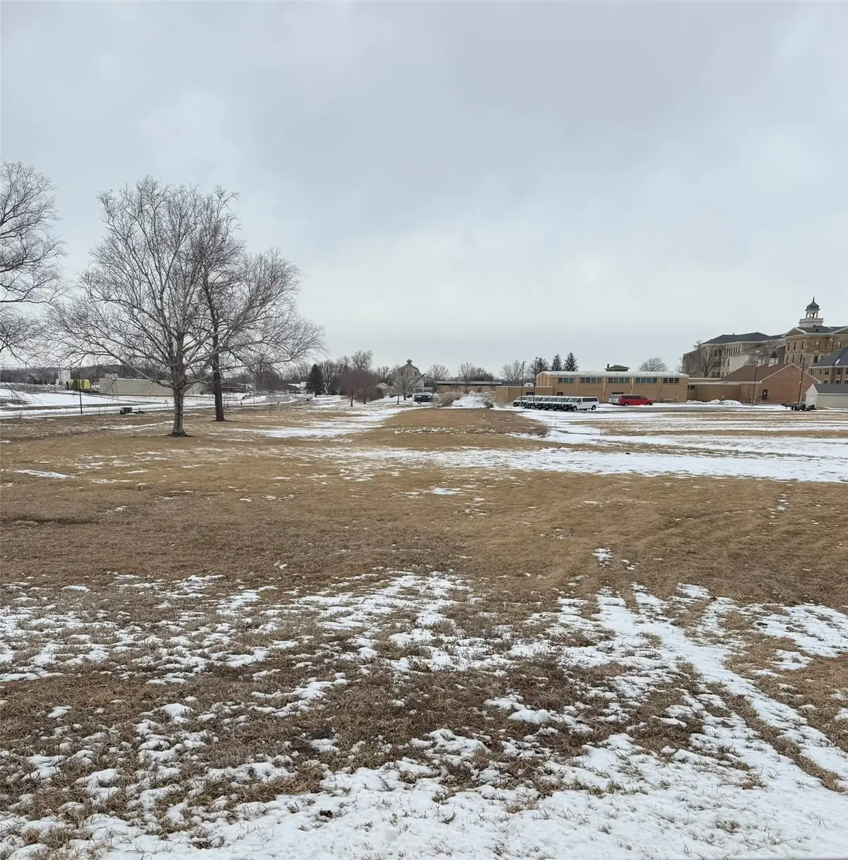 1005 W 13th Street, Vinton, IA 52349 - #1