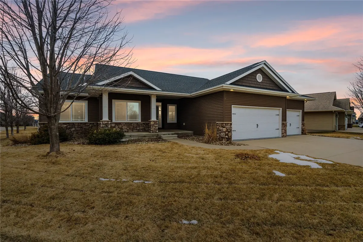 3113 Carlisle Circle, Marion, IA 52302 - #1