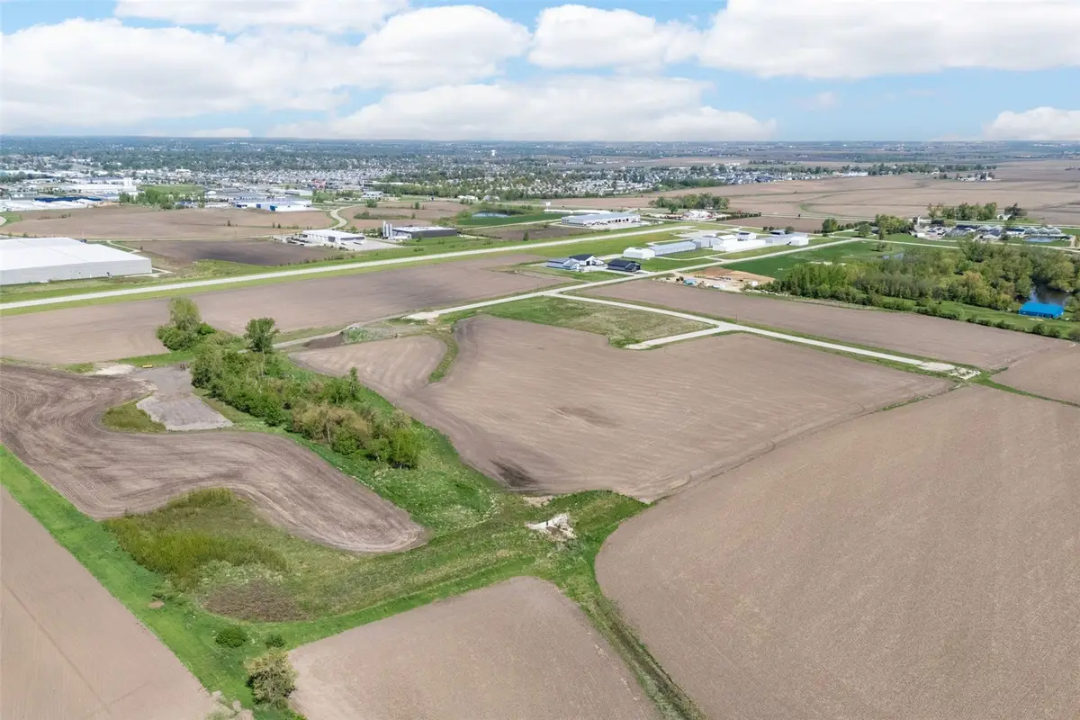 625 Aircom Drive, Marion, IA 52302 - #1