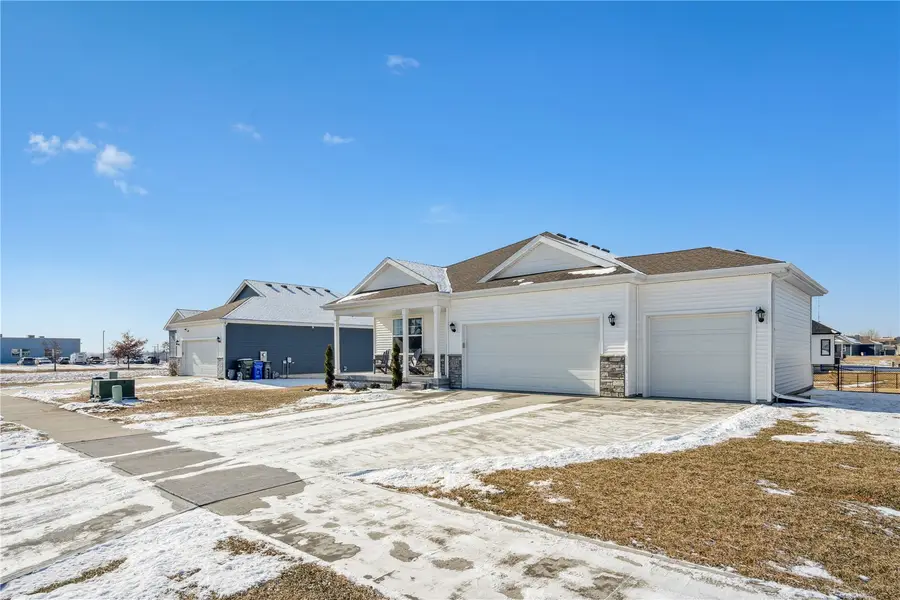 7114 Harlan Eddy Drive Sw, Cedar Rapids, IA 52404 - #3