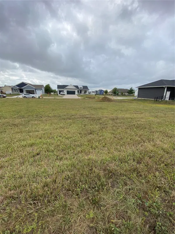 360 Linden St., Alburnett, IA 52202