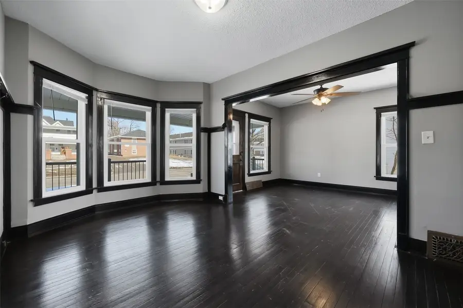 231 32nd Street Ne, Cedar Rapids, IA 52402 - #3