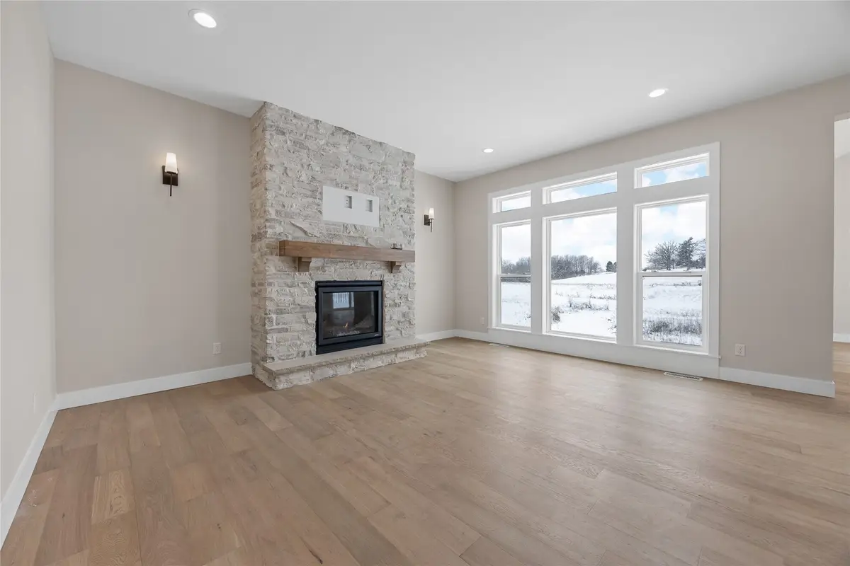 4050 Calder Drive, Marion, IA 52302 - #1