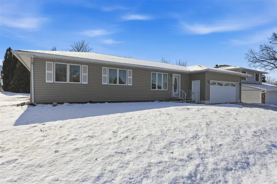 3815 1st Avenue Sw, Cedar Rapids, IA 52405 - #2