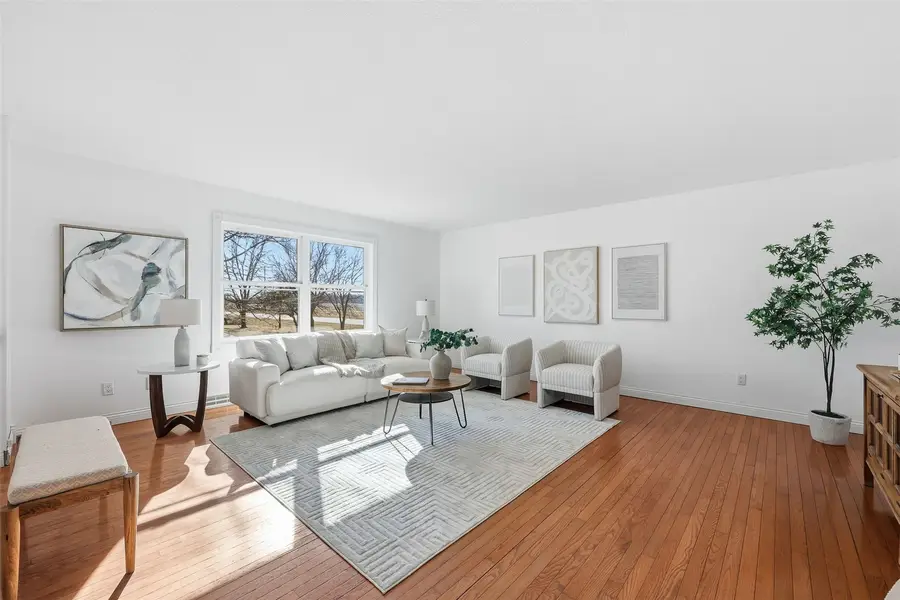 4204 Lloyd Ave Se, Iowa City, IA 52240 - #3