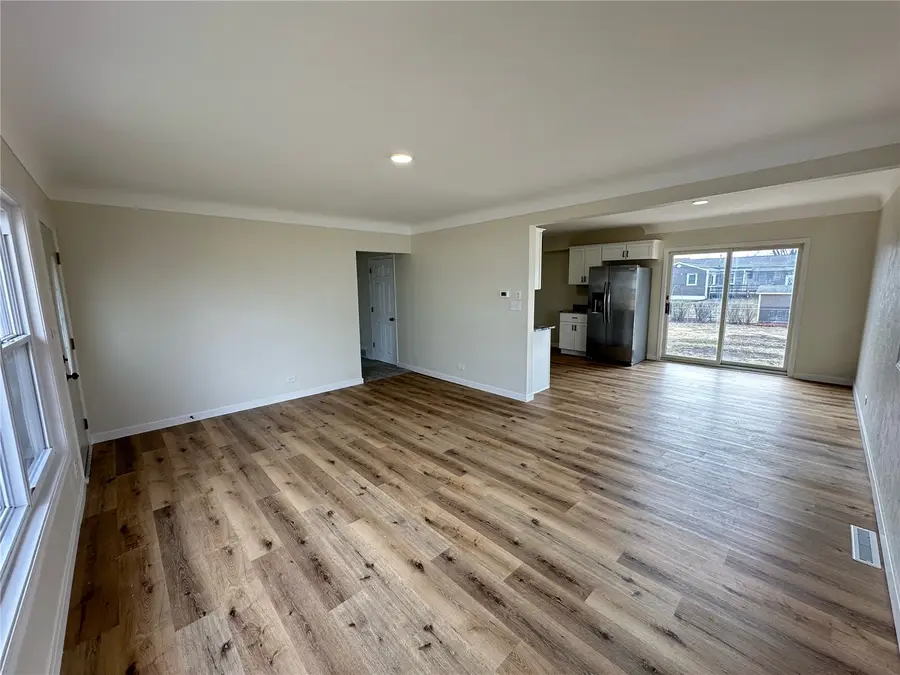 3075 14th Avenue, Marion, IA 52302 - #3