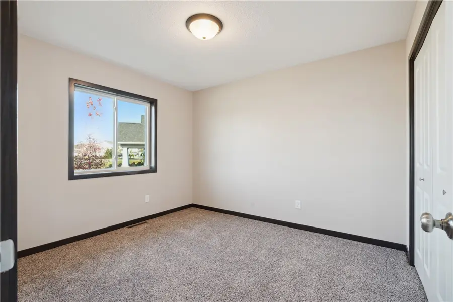 3090 Yorkshire Court, Marion, IA 52302 - #2