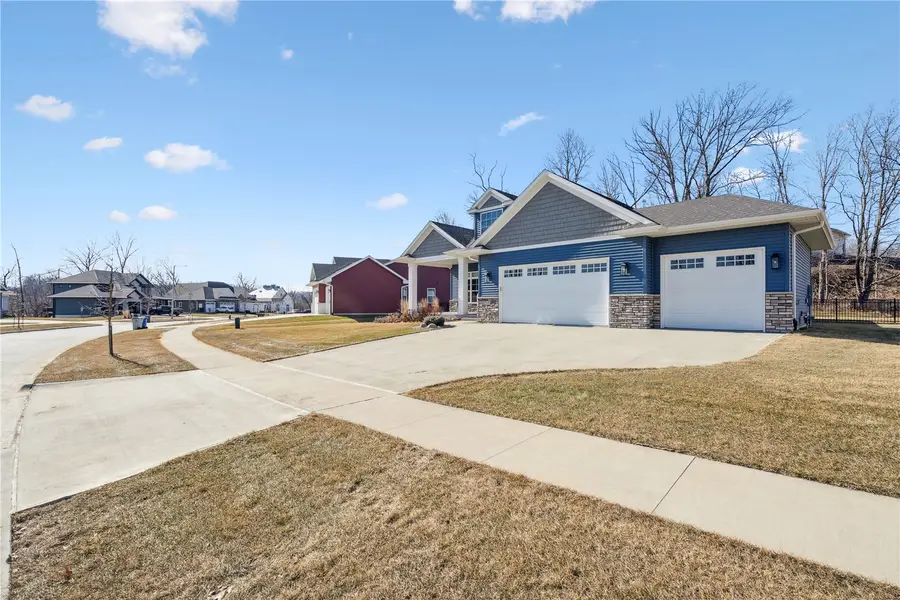 5608 Seminole Valley Trl Ne, Cedar Rapids, IA 52411 - #2