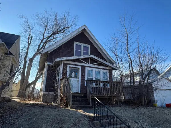 1221 A Avenue, Cedar Rapids, IA 52405