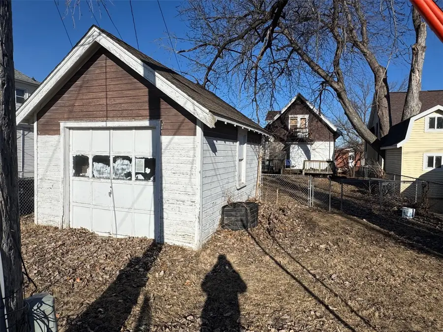 1221 A Avenue, Cedar Rapids, IA 52405 - #2