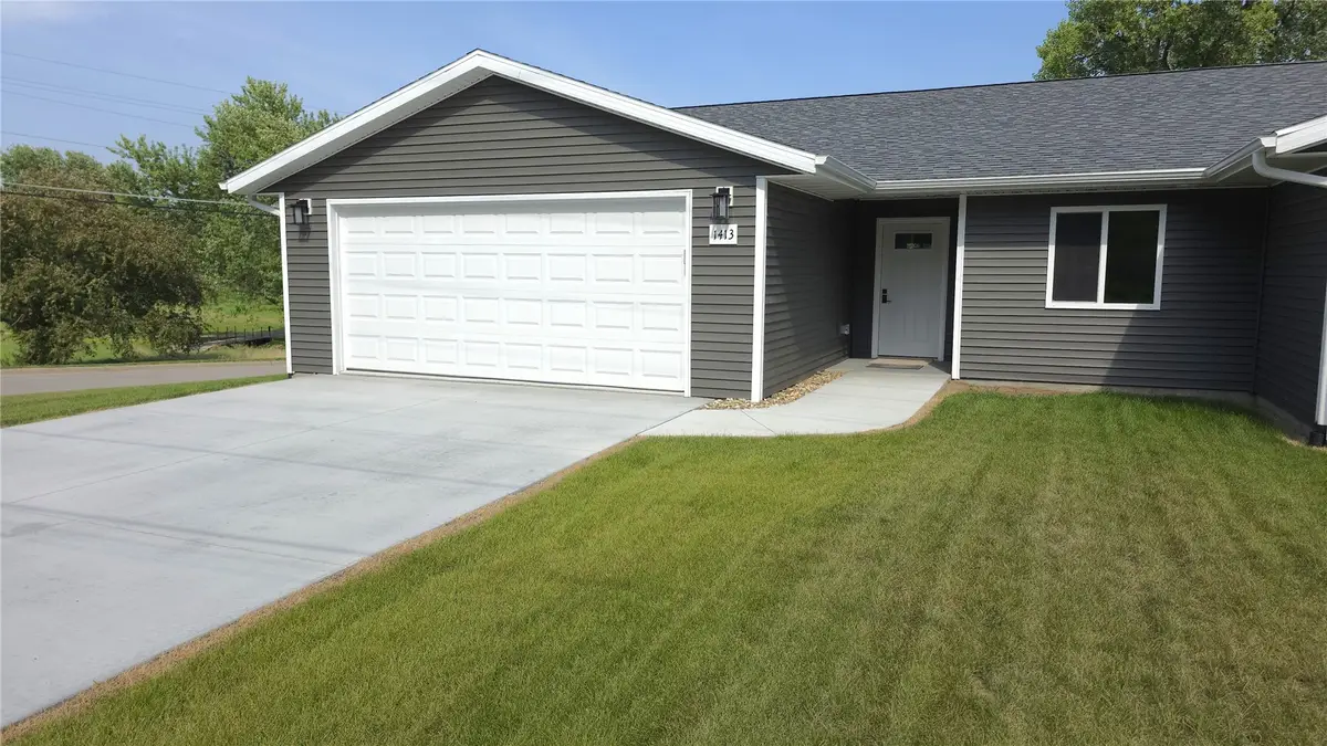1413 13th Avenue, Belle Plaine, IA 52208 - #1