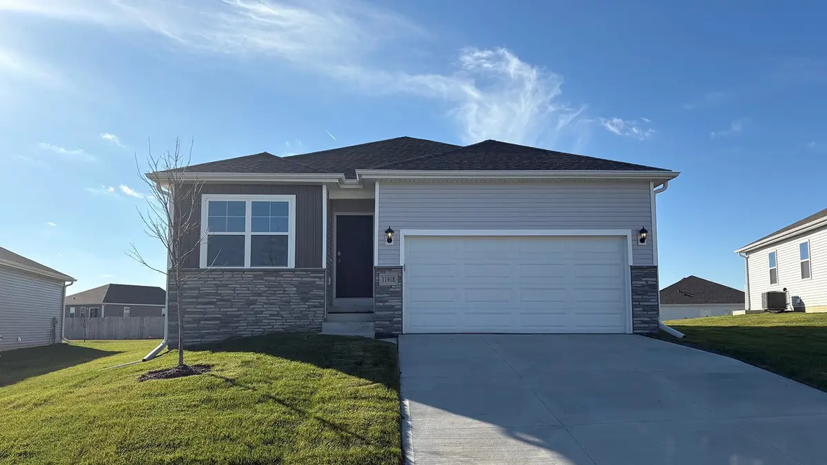 3430 Craven Drive, Coralville, IA 52241 - #1