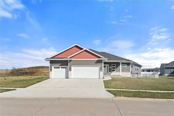 1416 Heartland Street, Fairfax, IA 52228