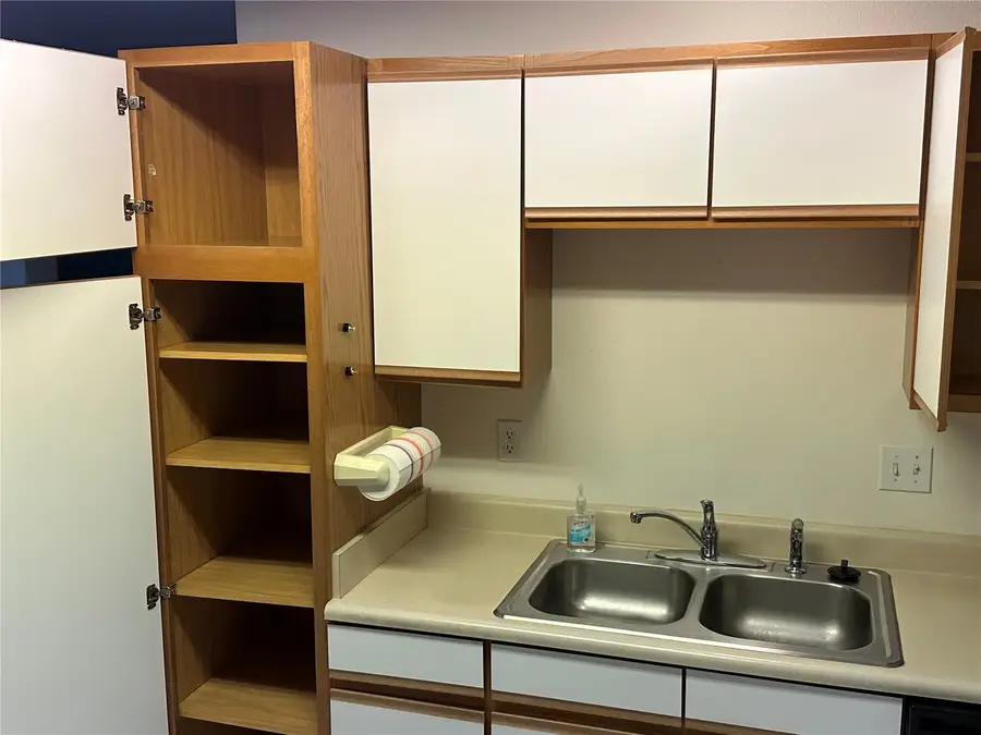 6430 Creekside Drive Ne #4, Cedar Rapids, IA 52402 - #3