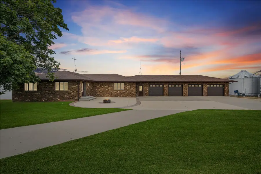 1693 265th Avenue, Earlville, IA 52041 - #2