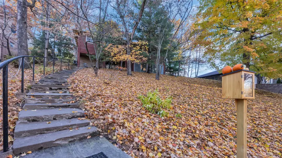 435 Lee Street, Iowa City, IA 52246 - #2