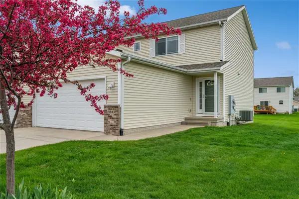 1845 Hunters Creek Way, Marion, IA 52302