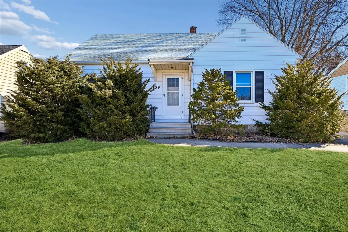 139 21st Street Sw, Cedar Rapids, IA 52404 - #1