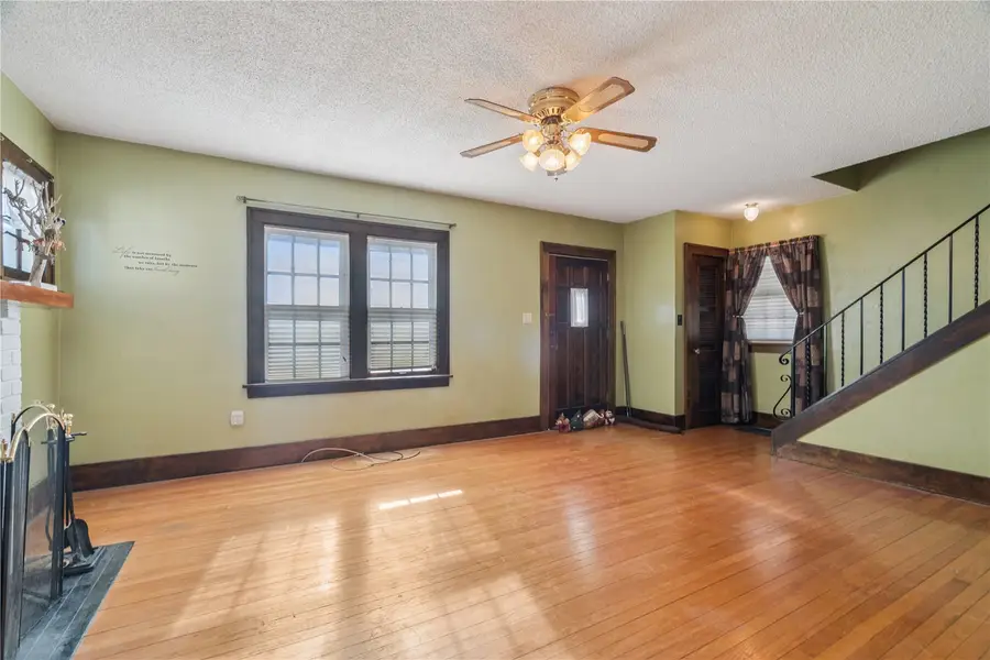 208 24th Street Ne, Cedar Rapids, IA 52402 - #3