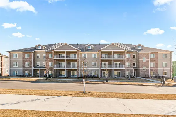 2875 Spring Rose Circle #204, Coralville, IA 52241