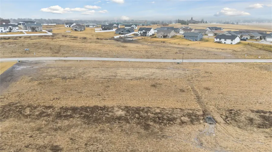 201 Victory Lane, Vinton, IA 52349 - #3