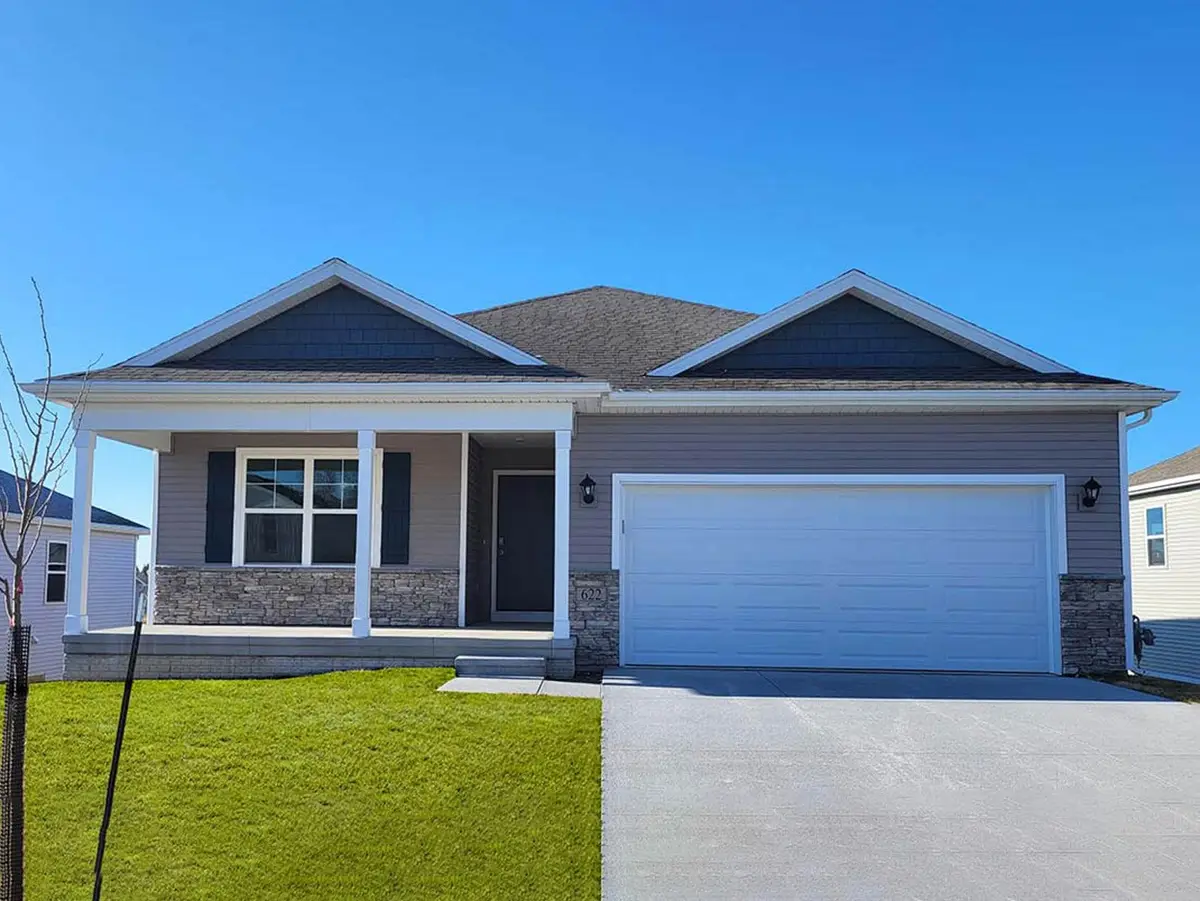 2689 Prairielight Drive, Hiawatha, IA 52233 - #1