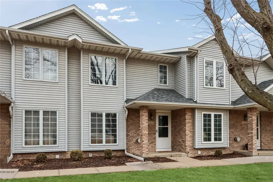 1929 Earl Rd, Iowa City, IA 52246 - #3