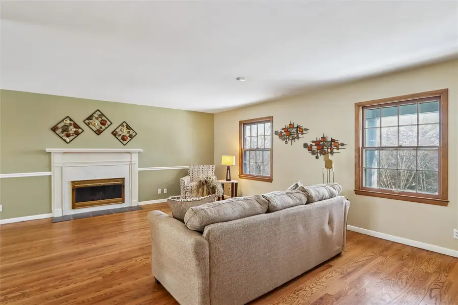 2110 Lincolnshire Drive Se, Cedar Rapids, IA 52403 - #2