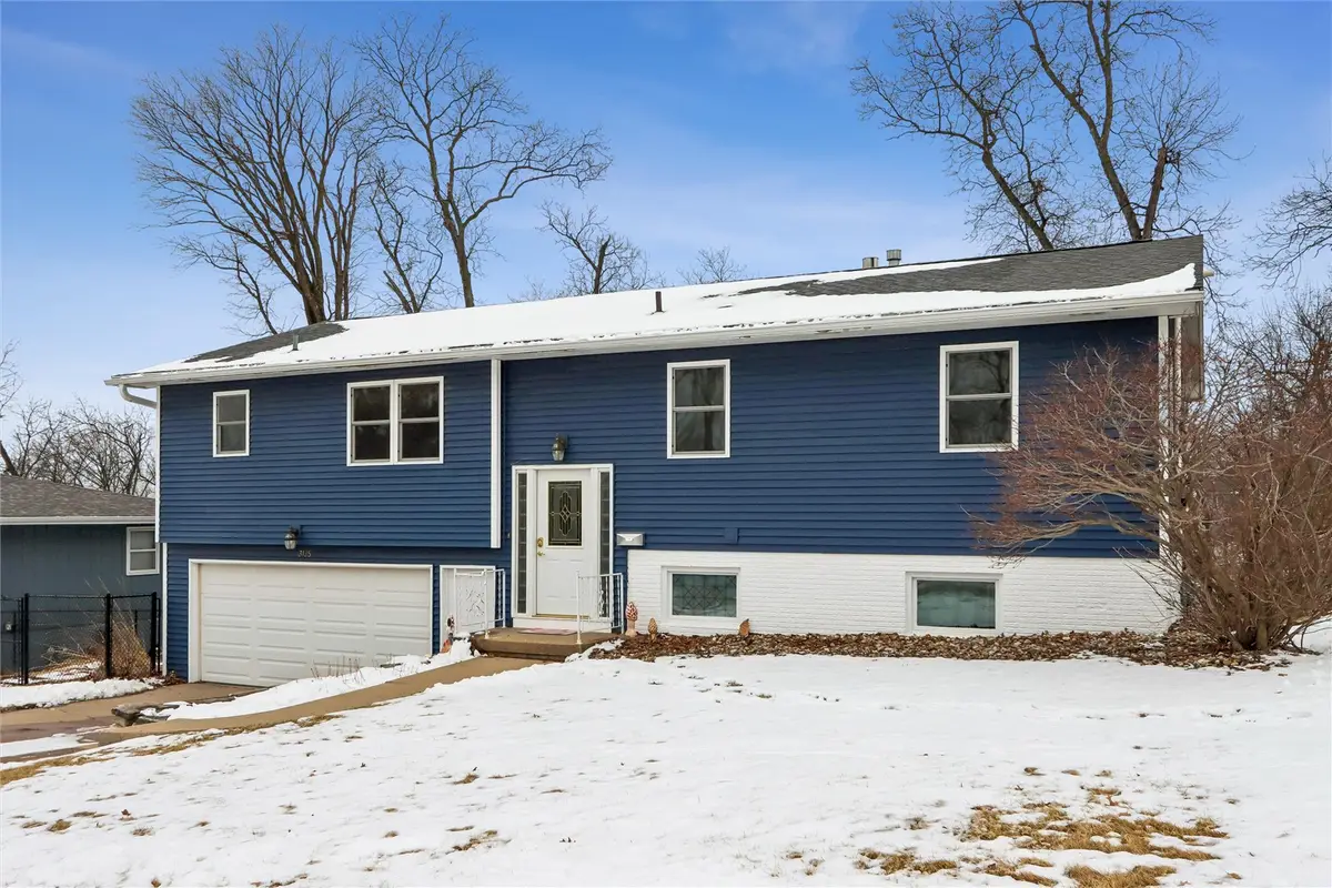 3125 Shasta Court Ne, Cedar Rapids, IA 52402 - #1