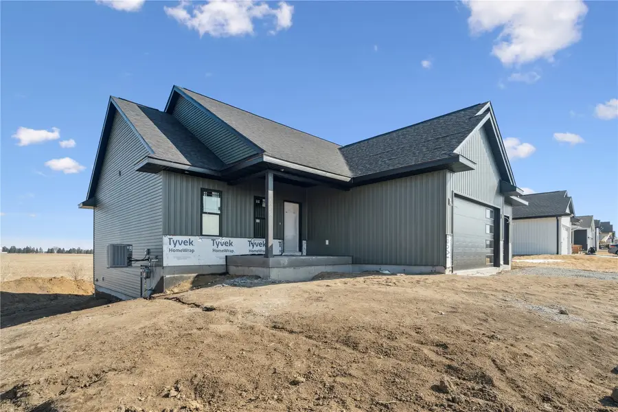 900 Crestview Drive, Solon, IA 52333 - #2