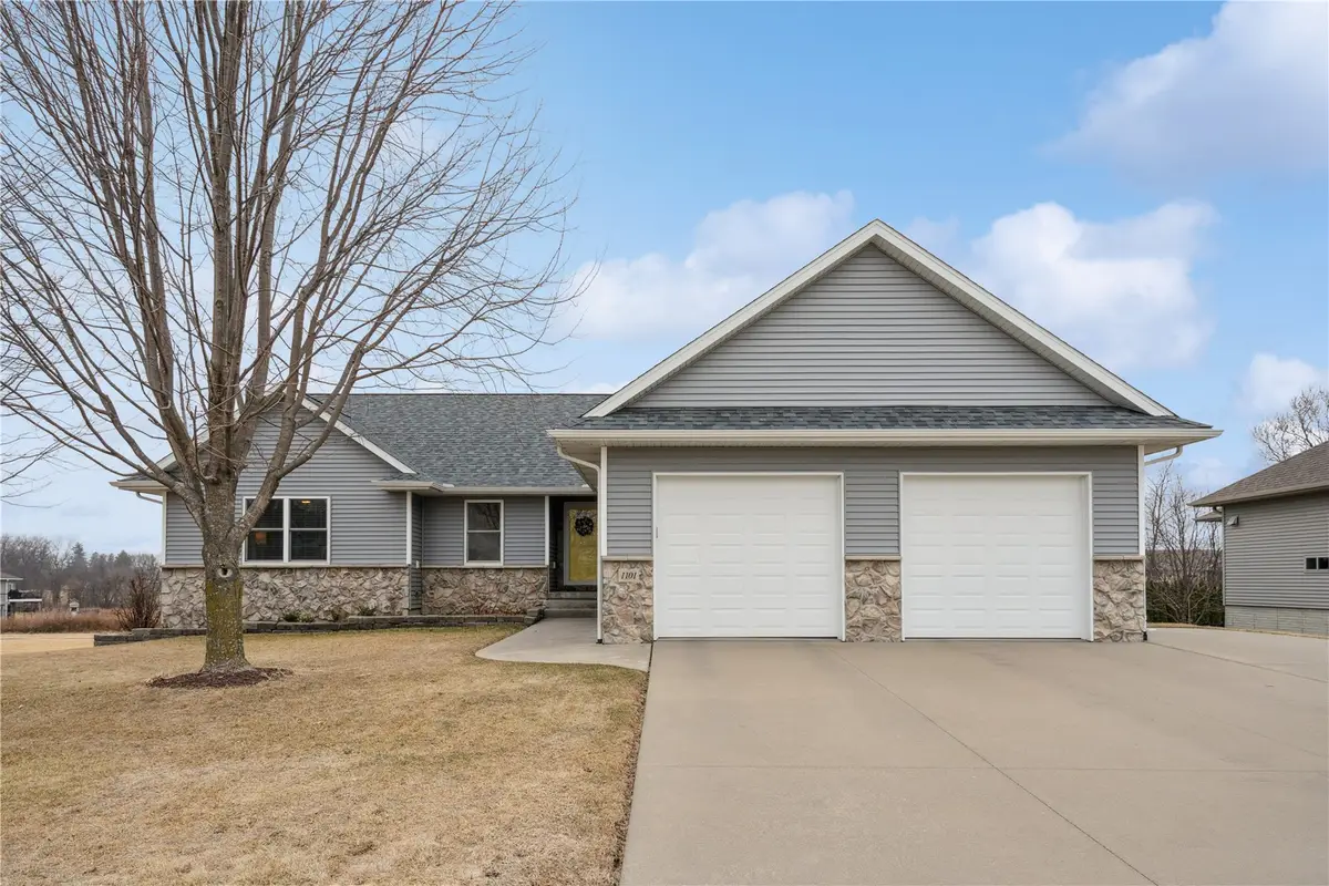 1101 Wood Lily Road, Solon, IA 52333 - #1