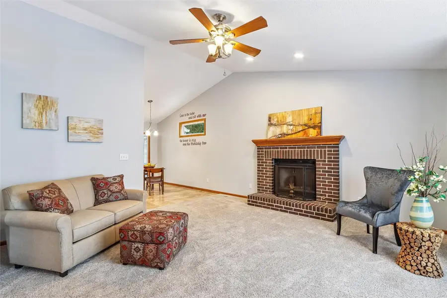 4020 Blue Jay Dr, Cedar Rapids, IA 52402 - #3