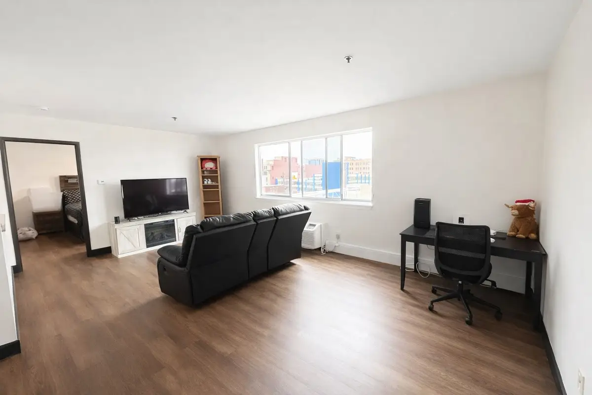 400 1st Street Se #303, Cedar Rapids, IA 52401 - #1