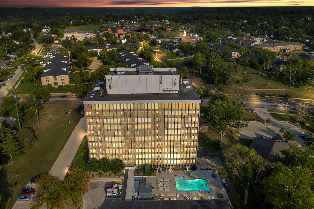 2222 1st Avenue Ne #303, Cedar Rapids, IA 52402 - #1