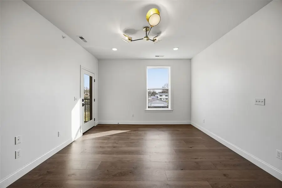 1500 Main St #201, Ely, IA 52227 - #3