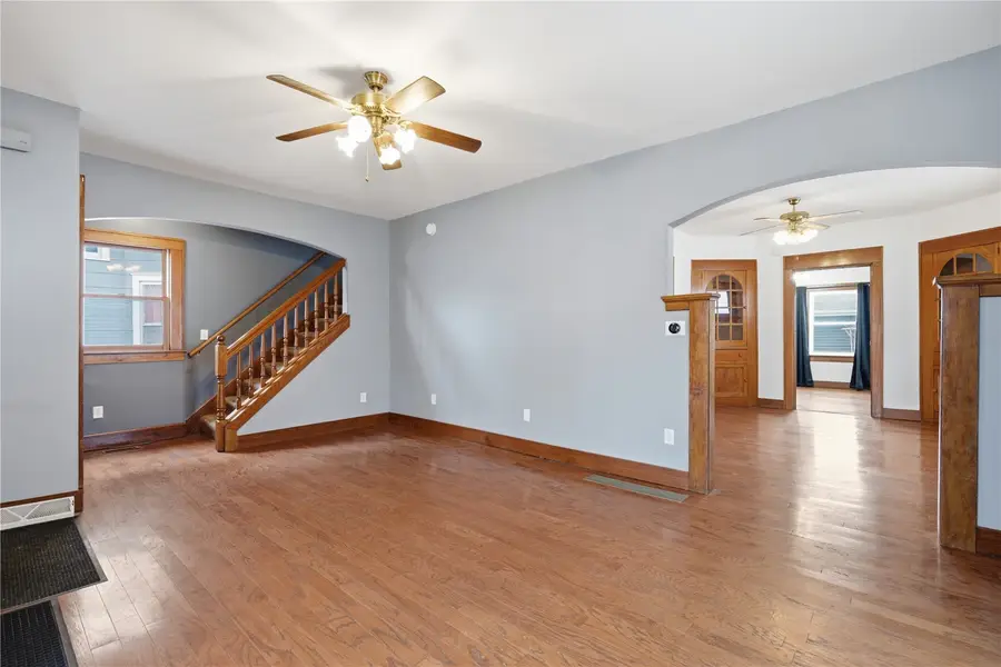 409 A Avenue Nw, Cedar Rapids, IA 52405 - #3