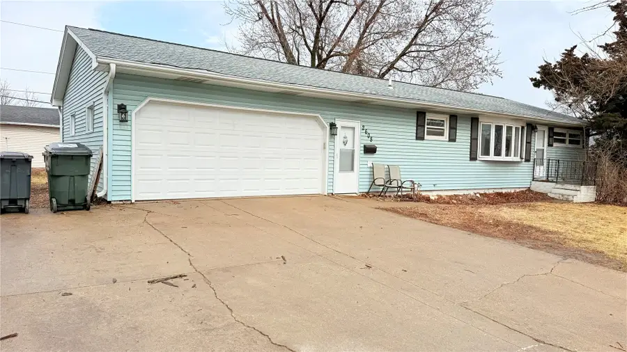 2608 Wilson Sw, Cedar Rapids, IA 52404 - #3