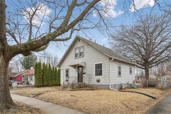 1011 2nd Avenue, Iowa City, IA 52240