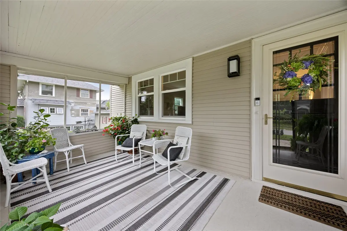 2323 Upland Drive Se, Cedar Rapids, IA 52403 - #1