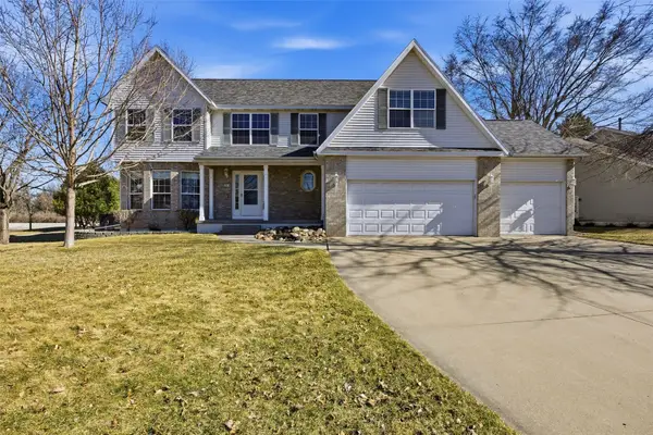 7814 Westbury Drive Ne, Cedar Rapids, IA 52402