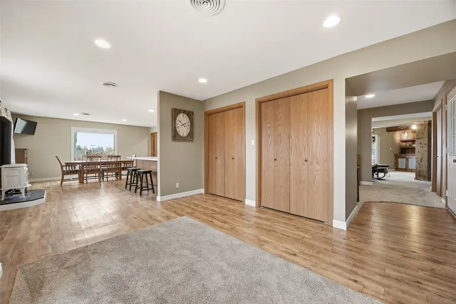 301 Lake View Drive Ne, Solon, IA 52333 - #2