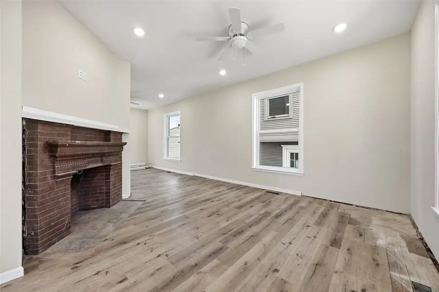 1426 3rd Avenue Se, Cedar Rapids, IA 52403 - #3