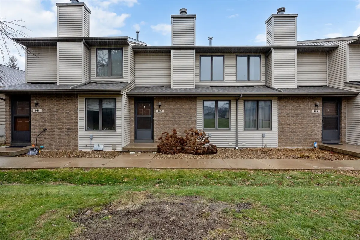 986 Westside Dr, Iowa City, IA 52246 - #1