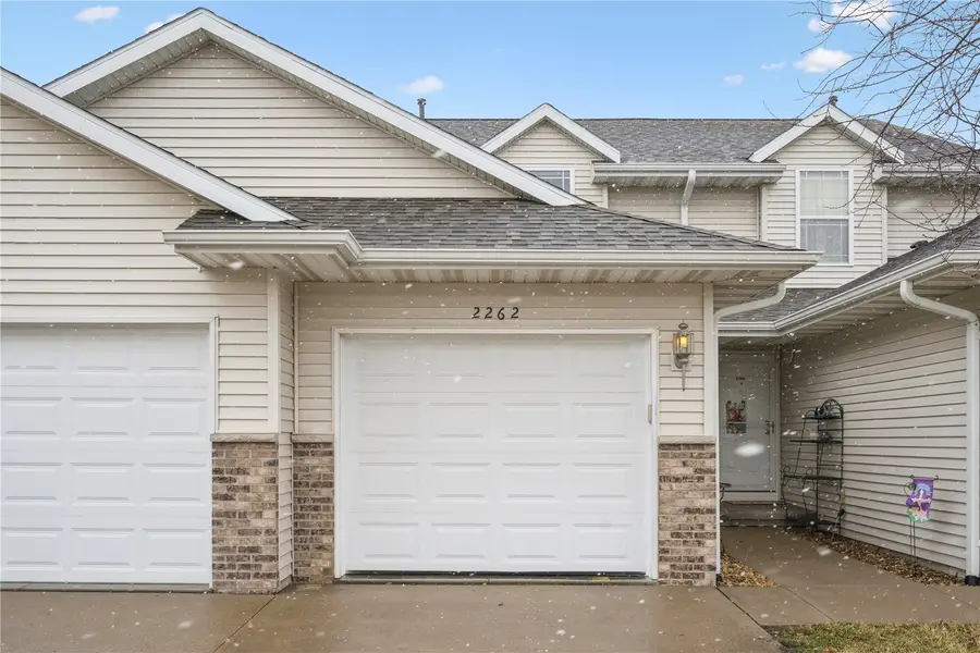 2262 49th St, Marion, IA 52302 - #2