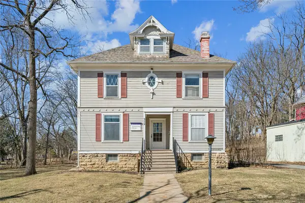 322 W College Blvd, Mt Vernon, IA 52314