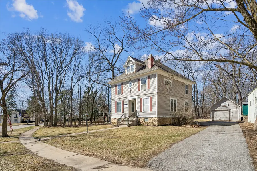 322 W College Blvd, Mount Vernon, IA 52314 - #2